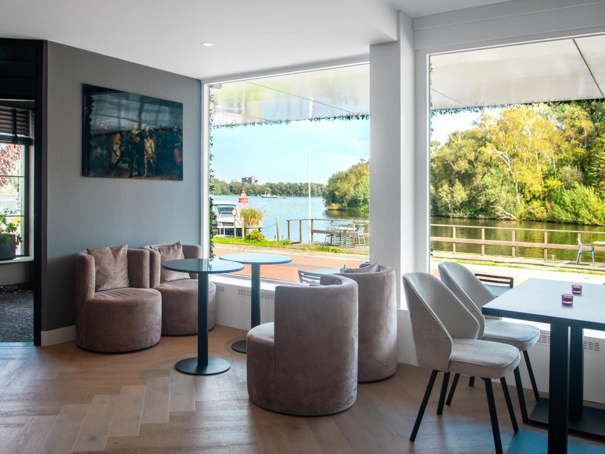 Amsterdam Lake Hotel Badhoevedorp Exterior photo